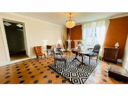 vente maison à fresnay-sur-sarthe (72130) : à vendre / 224m² fresnay-sur-sarthe