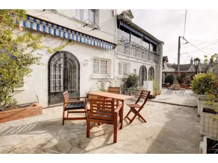 vente immeuble 9 pièces 213 m² à saint-aignan (41110)  294 000 €