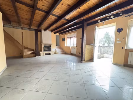 location maison 3 pièces 73 m² à quinssaines (03380)  570 €