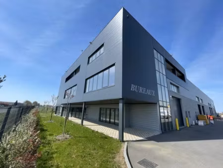 local d'activité et bureaux a louer