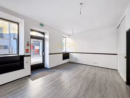 à louer local commercial 64 m² – 430 € |commercy