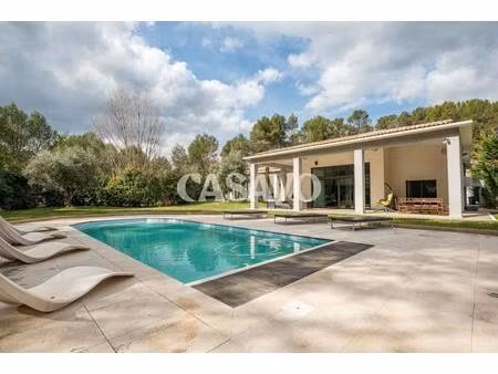 vente maison 6 pièces de 272m² - 13390 auriol