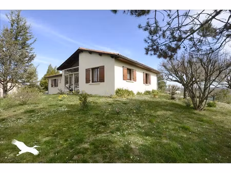 vente maison 5 pièces 132 m² à saint-severin (16390)  189 570 €