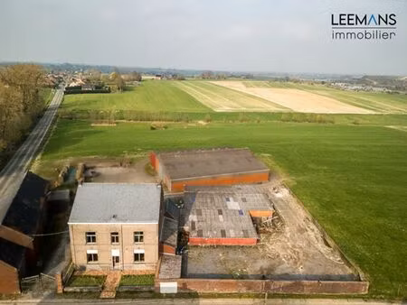 maison 5 chambres avec entrepôt à vendre