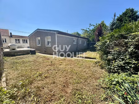 ensemble immobilier : deux maisons + garages 179 000 