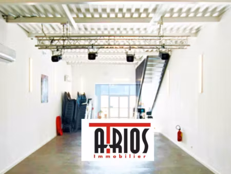 vente local commercial 230m2 carqueiranne 83320 - 495000 € - surface privée