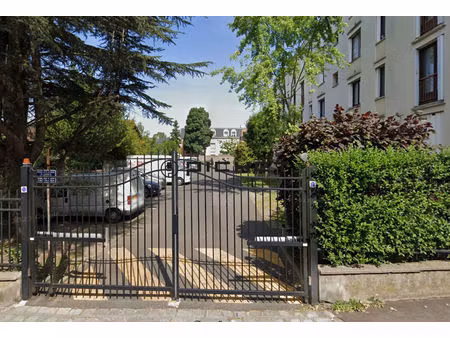 place de parking sécurisée - rosny-sous-bois