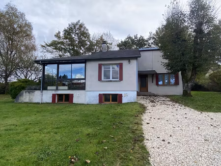 agreable maison a côté du lac de chaumeçon