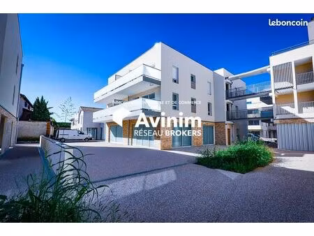 local commercial 51 m² pusignan