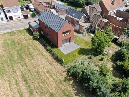 nouvelle construction 3 chambres avec carport  superbe vue.