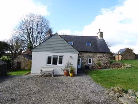 vente maison à bourbriac (22390) : à vendre / 75m² bourbriac