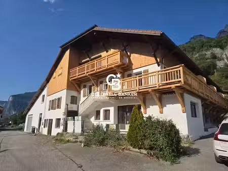 vente locaux professionnels 0 pièces 155 m² à magland (74300)  230 000 €