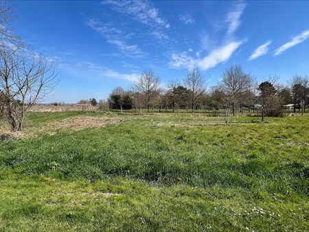 vente terrain  601.00m²  vrigny