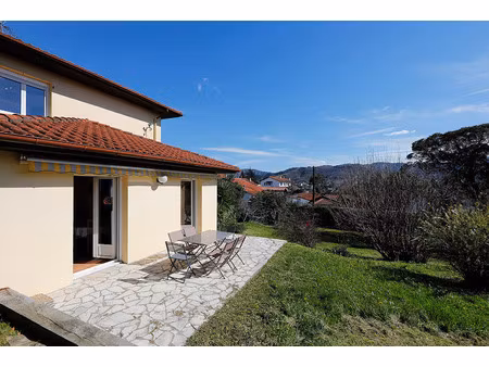 vente maison 6 pièces 140 m² hendaye (64700)