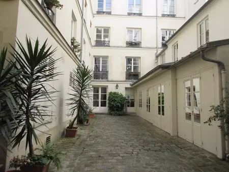 location locaux professionnels 7 pièces 120 m² à paris 4ème (75004)  4 400 €