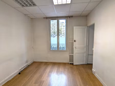 bureaux 2 pieces - maire d' aubervilliers - metro ligne 12