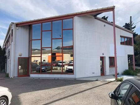 location local d'activités la farlede 452 m²