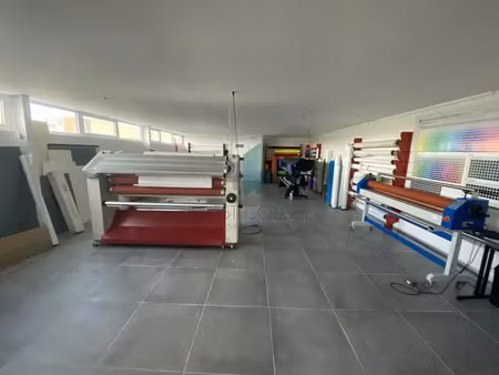 local d'activite a louer