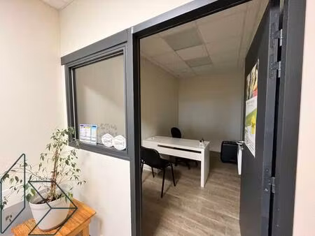 location bureau 198 m² à vannes (56000)