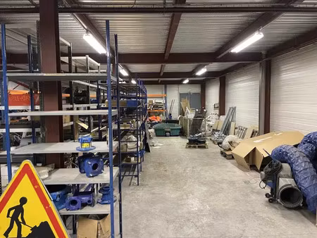 à louer local d'activité et bureaux - saint-mard