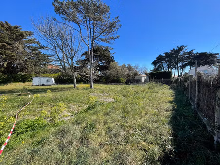 terrain la plaine sur mer 624 m2