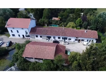 vente maison 24 pièces 900 m² à jayat (01340)  997 500 €