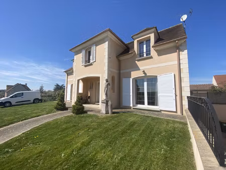 maison de qualité 5 pièces 200 m2 + sous-sol total