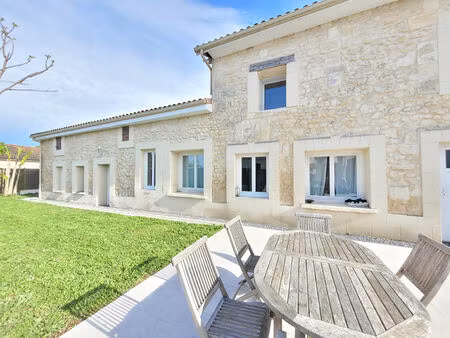 33440 ambarès et lagrave - a vendre maison en pierre 6 pièces 172 m²