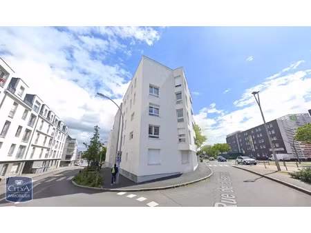 parking à louer 12 m² - nantes (44) - 110€