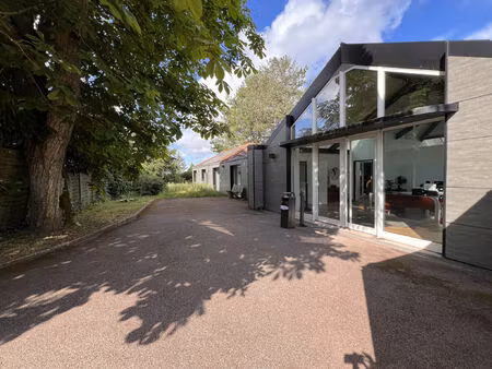 vente bureau 380 m² tacoignières (78910)