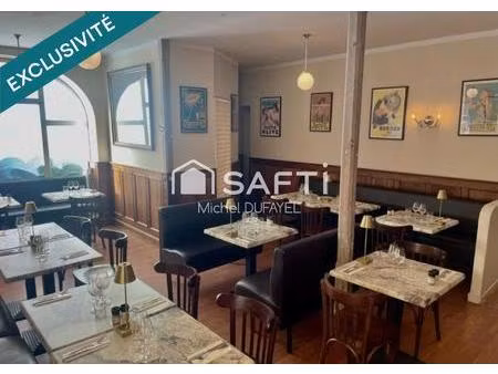 licence iv : emplacement n°1 place du village