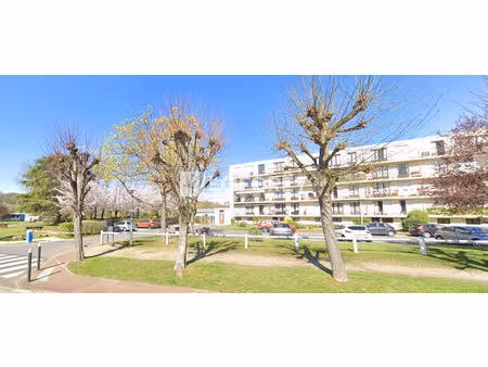 parking l'isle-adam à louer