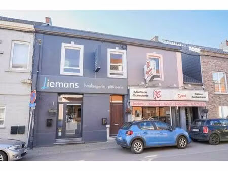 2 commerces & ateliers + appart. caport