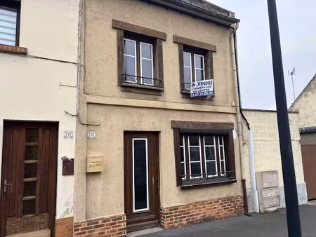 vente maison 4 pièces 81 m² à abbeville (80100)  98 900 €
