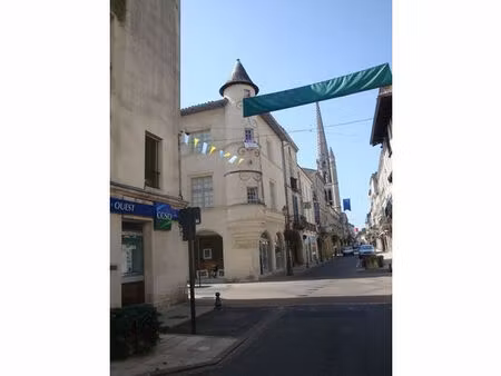 location appartement 3 pièces 80 m² à sainte-foy-la-grande (33220)