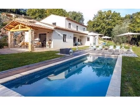 maison de 7 pièces de luxe en location à châteauneuf-grasse  provence-alpes-côte d'azur