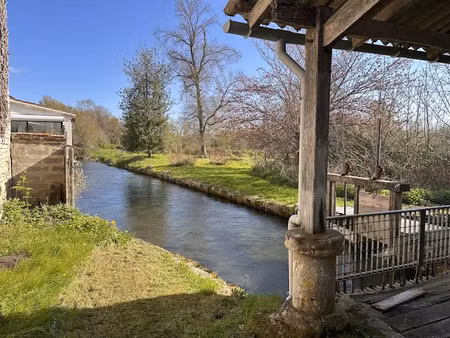 vente propriété 6 pièces 184 m² à saint-pardoult (17400)  267 500 €