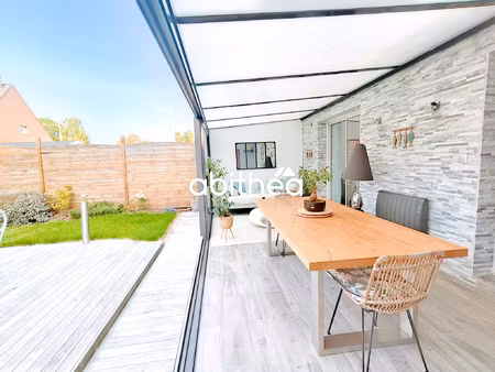 maison de residence + 3 chambres + garage + jardin