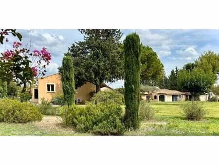 maison avec terrasse sorgues (84)