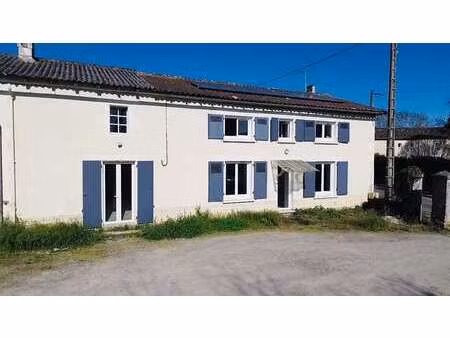 vente longère et corps de ferme à champagné-saint-hilaire (86160) : à vendre / 135m² champ