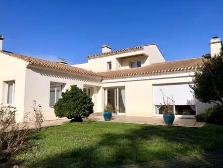 vente maison piscine à beauvoir-sur-mer (85230) : à vendre piscine / 145m² beauvoir-sur-me