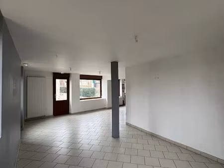location locaux professionnels 165.36 m² à le bignon-mirabeau (45210)  700 €
