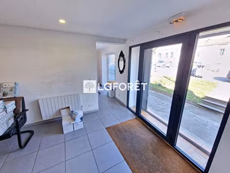 location locaux professionnels 86.19 m² à moret-loing-et-orvanne (77250)  1 525 €