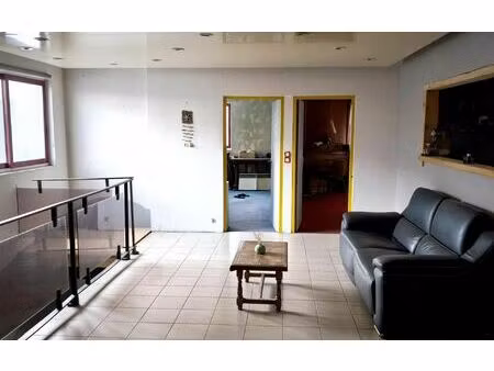 appartement les mureaux 155.52 m² t-5 à vendre  200 000 €