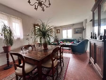 maison traditionelle au centre ville de mont de marsan