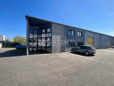 location commerce 891 m² à vaulx-en-velin (69120)