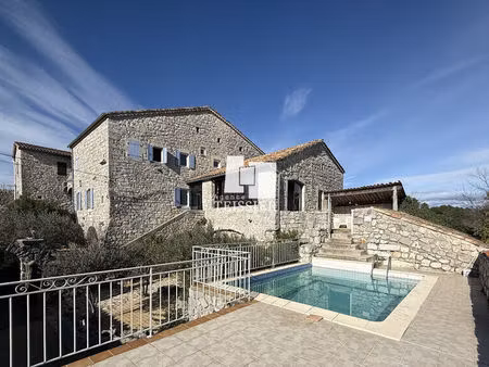 vente maison 14 pièces 450 m² ruoms (07120)