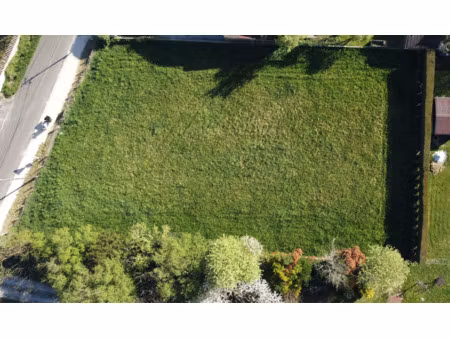 tournus  terrain constructible 1519 m2  plat  au calme  proche centre ville