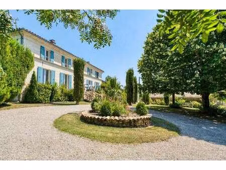 maison de luxe à vendre à saint-dizant-du-gua : 775 000 € | 246m²