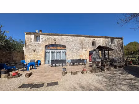 vente maison 17 pièces 420m2 avy 17800 - 730000 € - surface privée